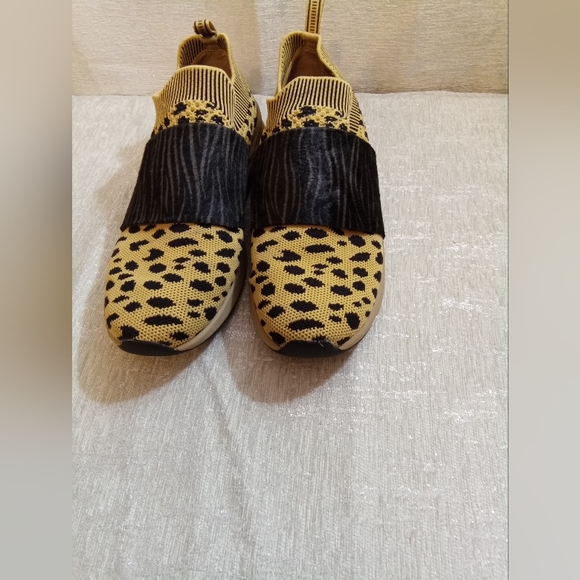 Mark Nason Abbe Cheetah SIZE 7.5 GREAT CONDITION. - Picture 2 of 8
